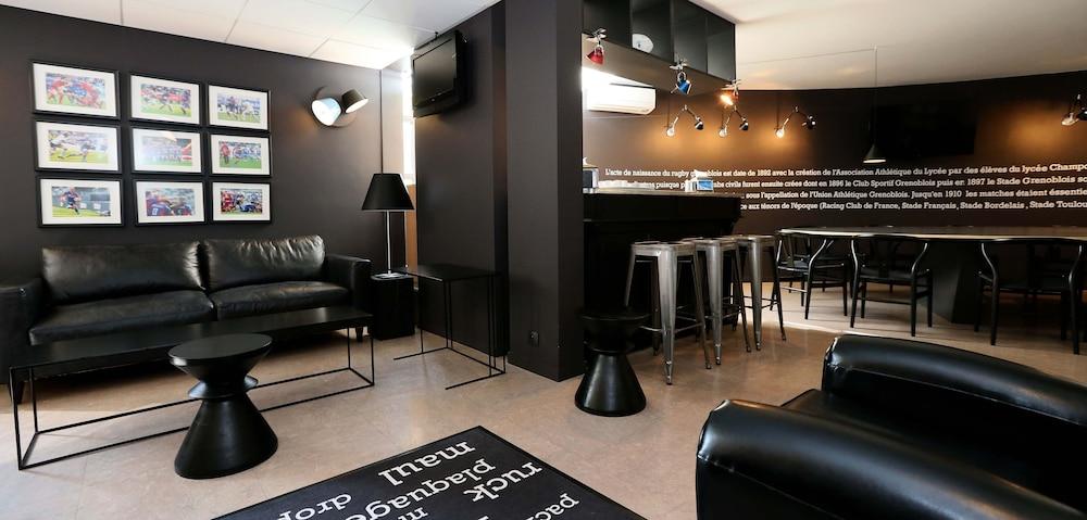 Pomo Hotel & Restaurant Эшироль Экстерьер фото