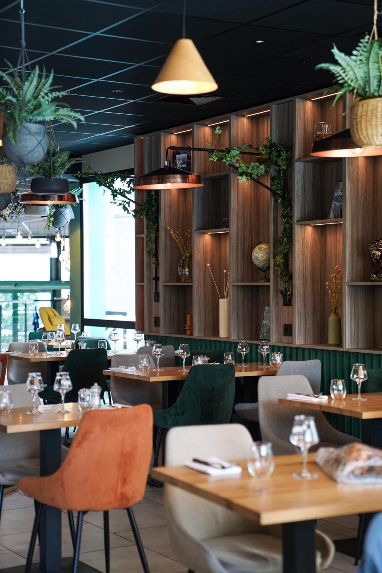 Pomo Hotel & Restaurant Эшироль Экстерьер фото