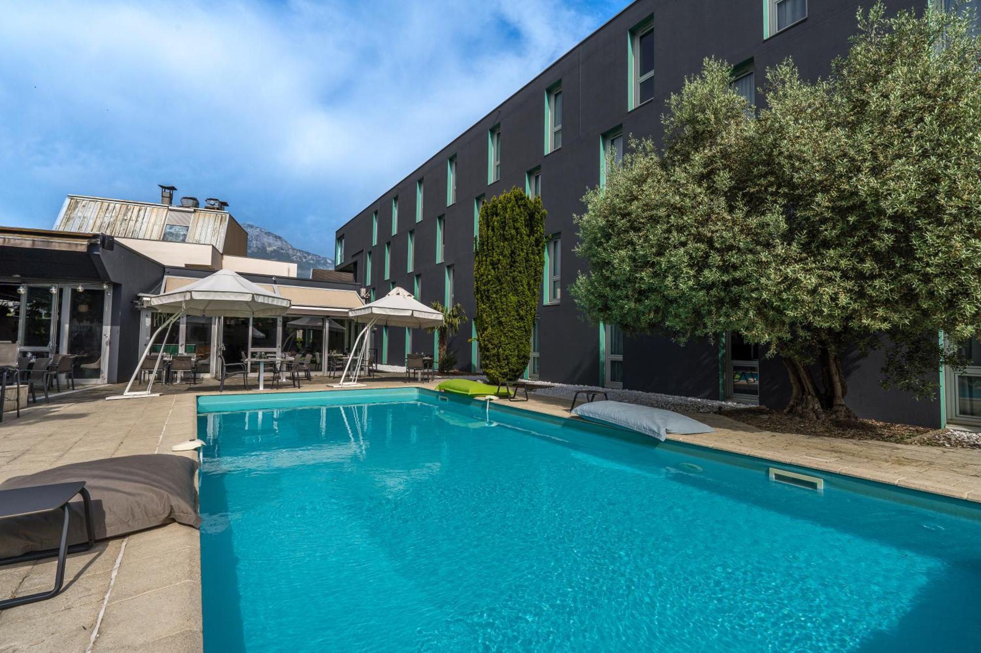 Pomo Hotel & Restaurant Эшироль Экстерьер фото