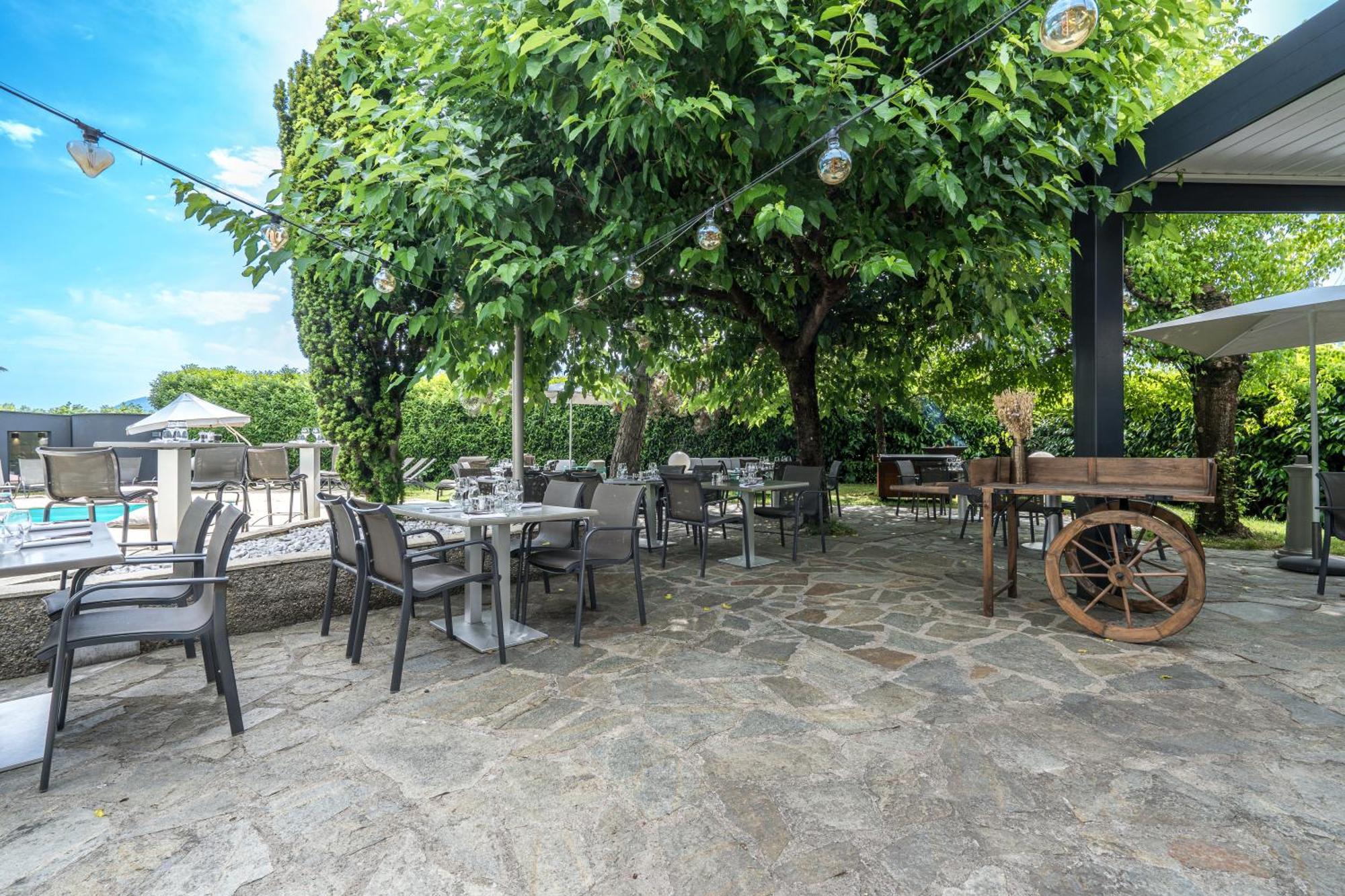 Pomo Hotel & Restaurant Эшироль Экстерьер фото