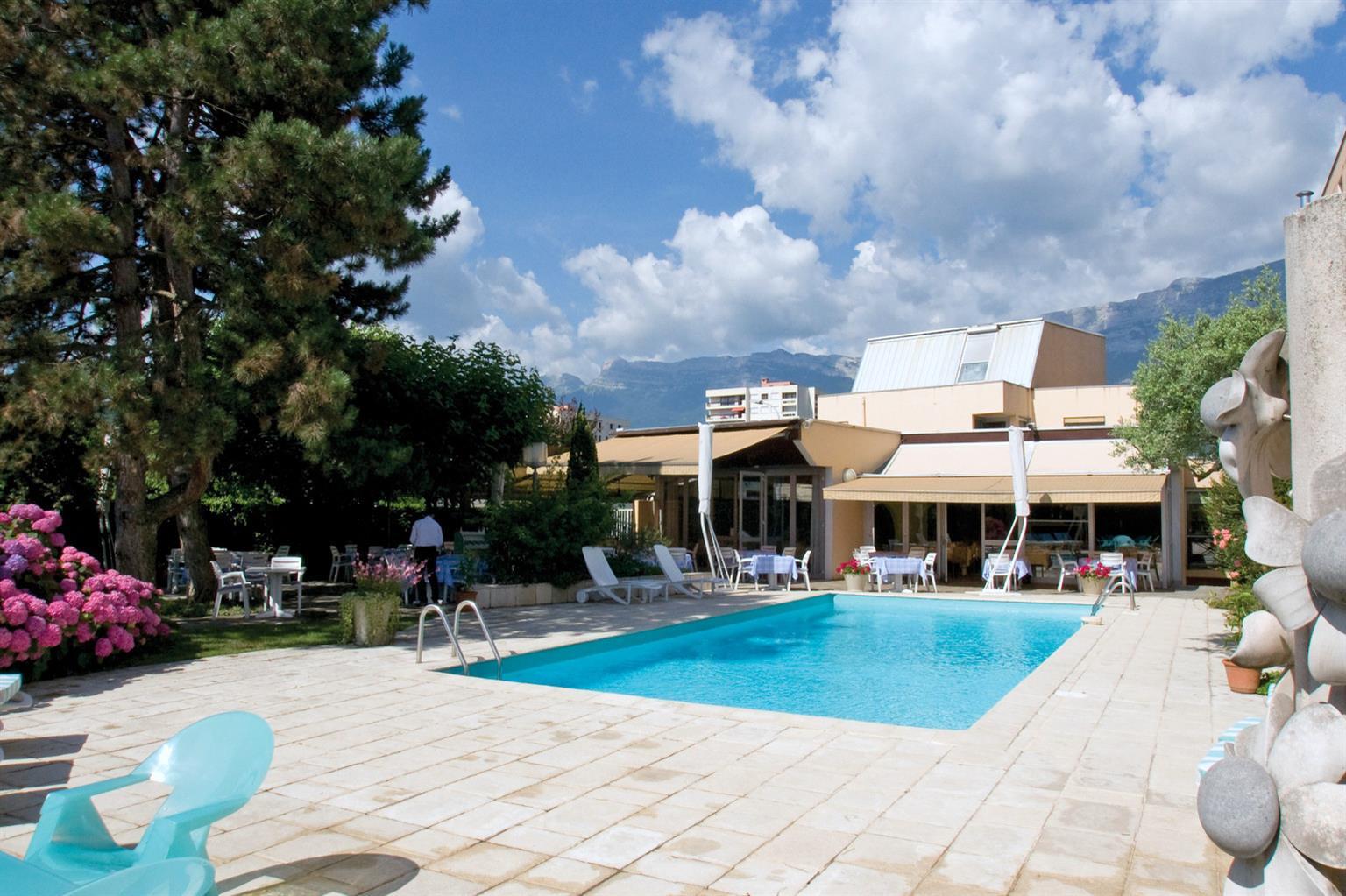 Pomo Hotel & Restaurant Эшироль Экстерьер фото